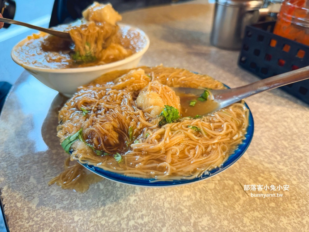 基隆【三沙灣麵線羹】限定版魚漿包大腸麵線糊一賣20年 基隆【三沙灣麵線羹】限定版魚漿包大腸麵線糊一賣20年