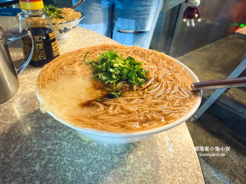 基隆【三沙灣麵線羹】限定版魚漿包大腸麵線糊一賣20年 基隆【三沙灣麵線羹】限定版魚漿包大腸麵線糊一賣20年