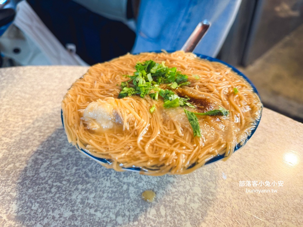 基隆【三沙灣麵線羹】限定版魚漿包大腸麵線糊一賣20年 基隆【三沙灣麵線羹】限定版魚漿包大腸麵線糊一賣20年