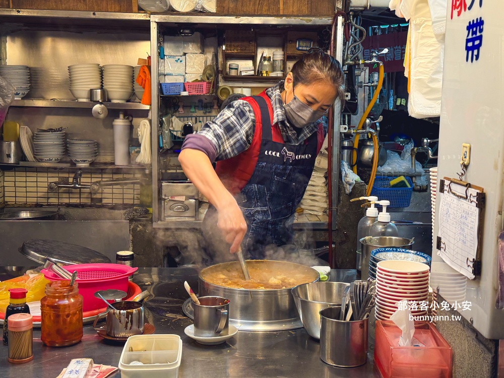 基隆【三沙灣麵線羹】限定版魚漿包大腸麵線糊一賣20年 基隆【三沙灣麵線羹】限定版魚漿包大腸麵線糊一賣20年