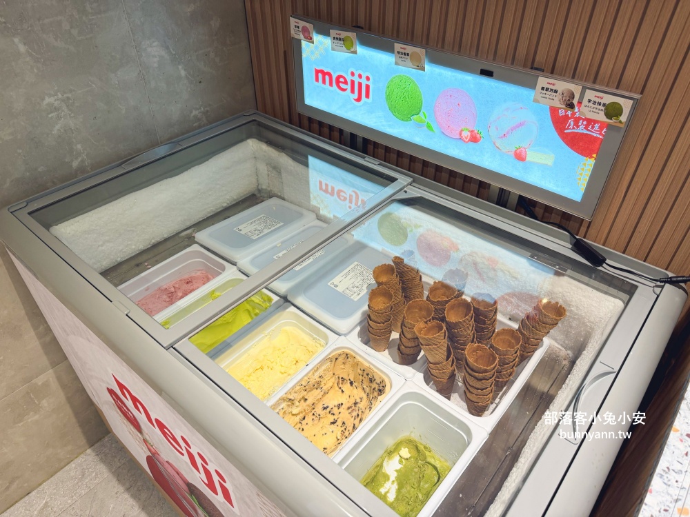 桃園【売鍋中壢龍岡店】超高CP值火鍋店，冰淇淋跟小菜隨你吃！