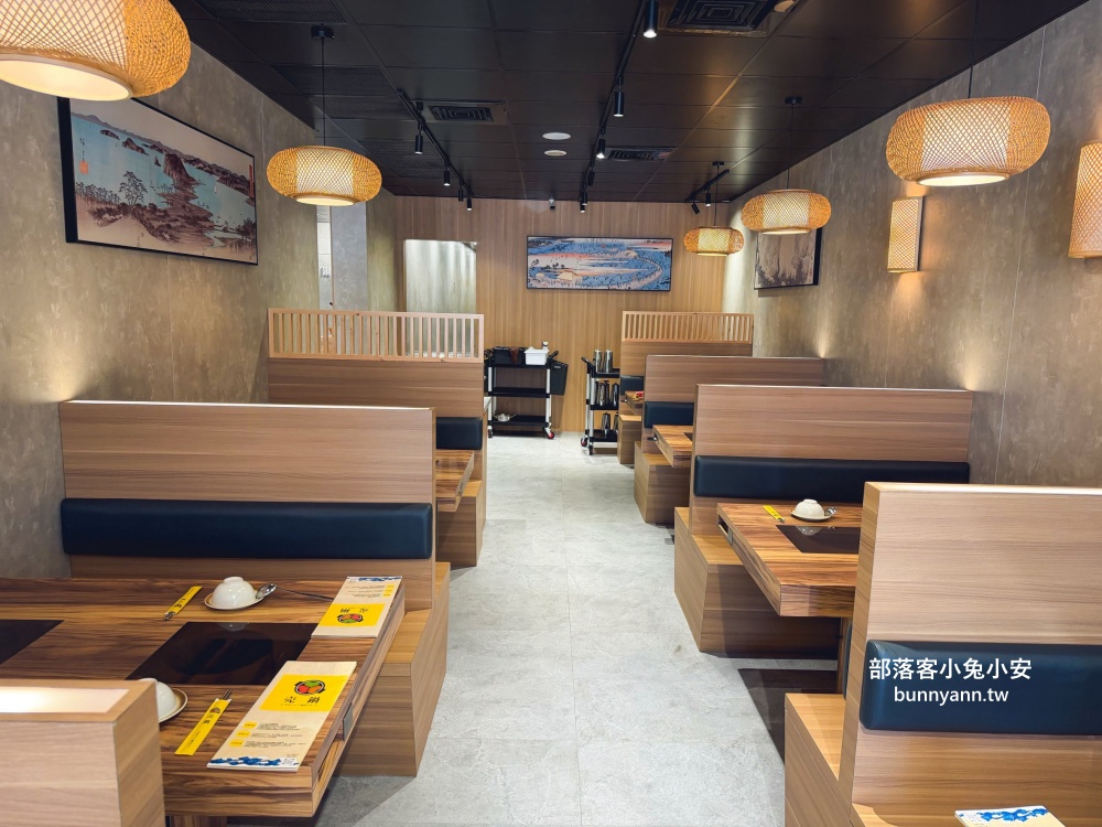 桃園【売鍋中壢龍岡店】超高CP值火鍋店，冰淇淋跟小菜隨你吃！