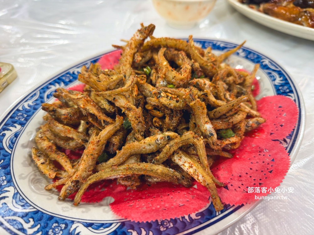 隱藏在田野間的美味！番仔田甕仔雞，烤雞控不能錯過