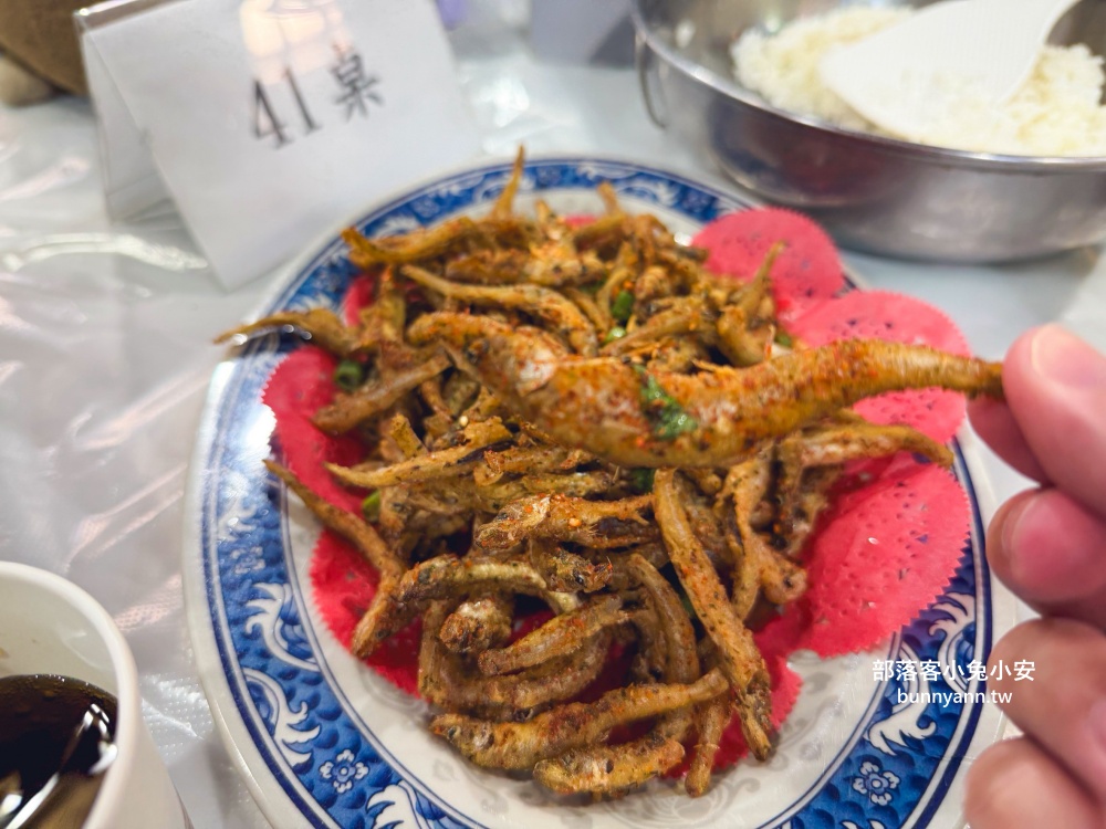 隱藏在田野間的美味！番仔田甕仔雞，烤雞控不能錯過