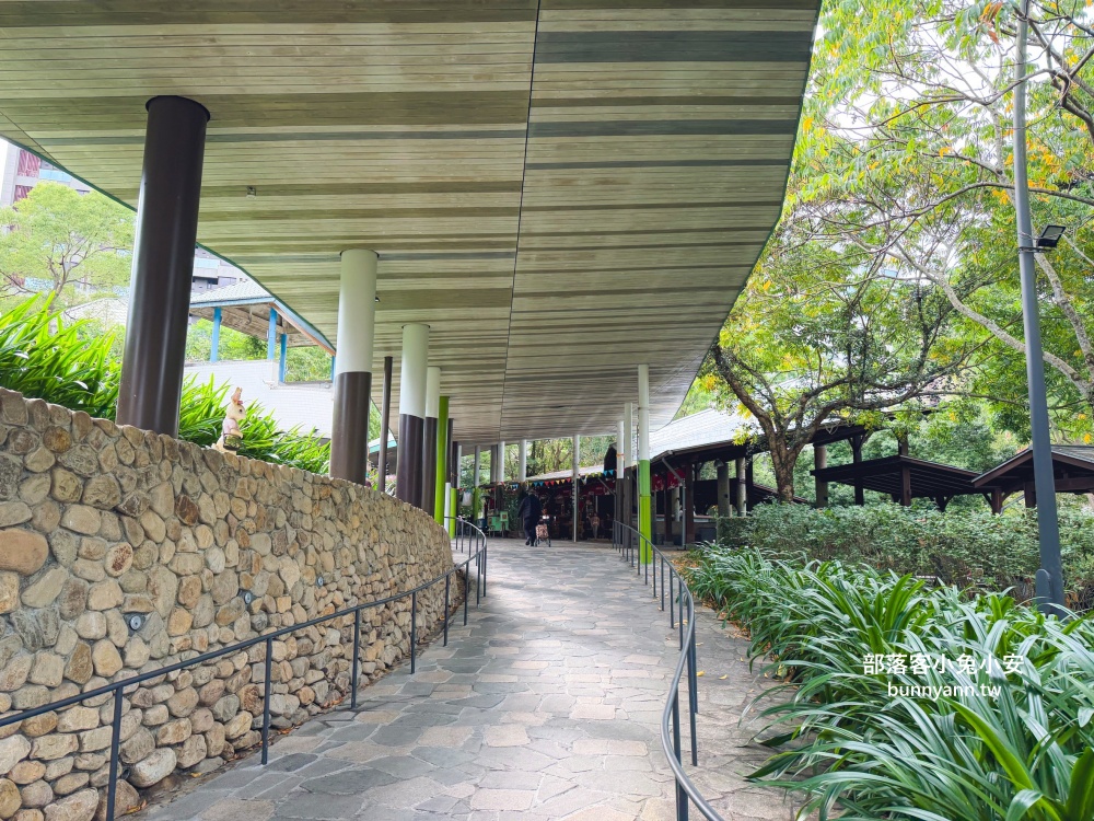 宜蘭【礁溪溫泉公園】從入口處到溫泉足湯來回只要20分鐘輕鬆走