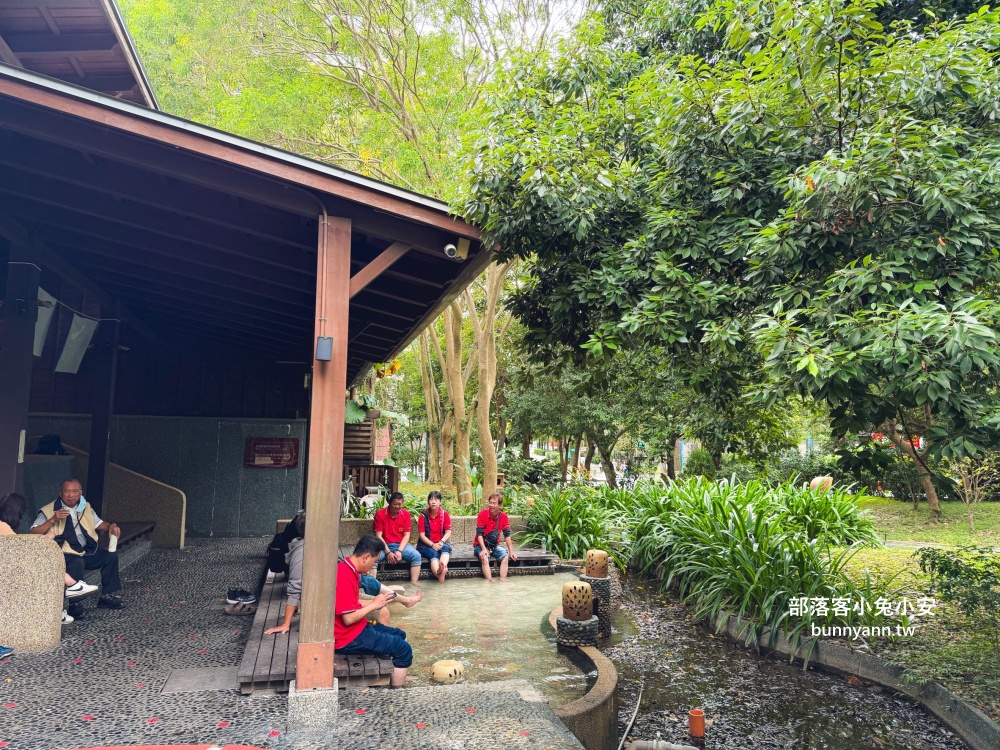 宜蘭【礁溪溫泉公園】從入口處到溫泉足湯來回只要20分鐘輕鬆走