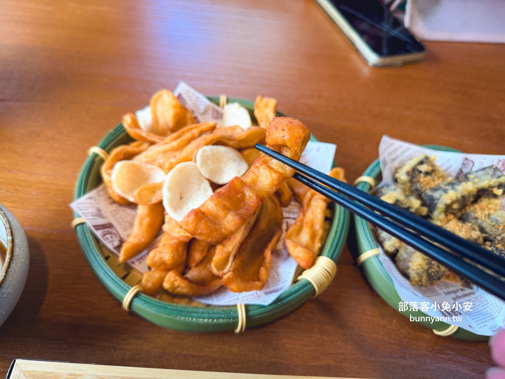 宜蘭【竹谷定食】超隱密的日式定食小店！白飯與飲料冰淇淋還能無限吃