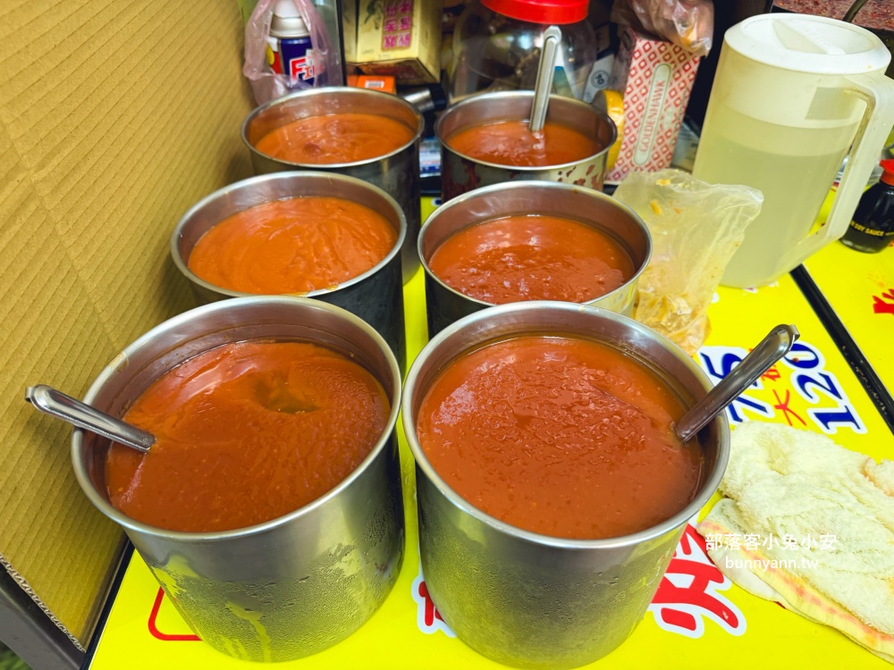 三沙灣「麥克麵線」超級特別的魚漿包大腸羹，好吃又平價。