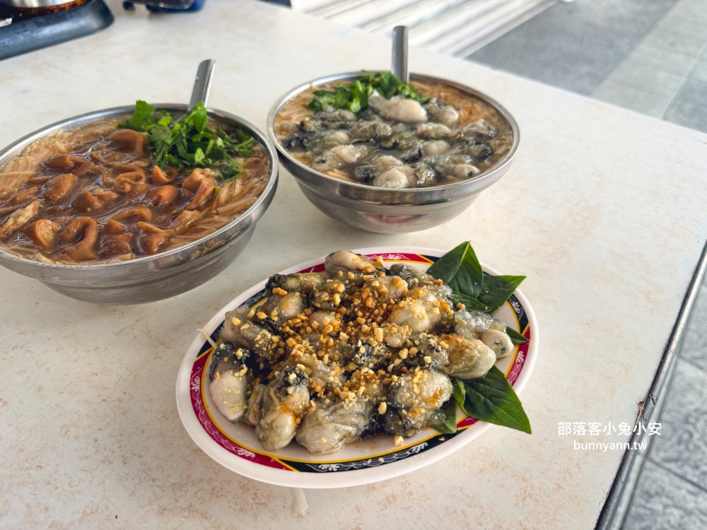 台北【阿川蚵仔麵線】每碗麵線內的蚵仔肥美、大腸入味好好吃 台北【阿川蚵仔麵線】每碗麵線內的蚵仔肥美、大腸入味好好吃
