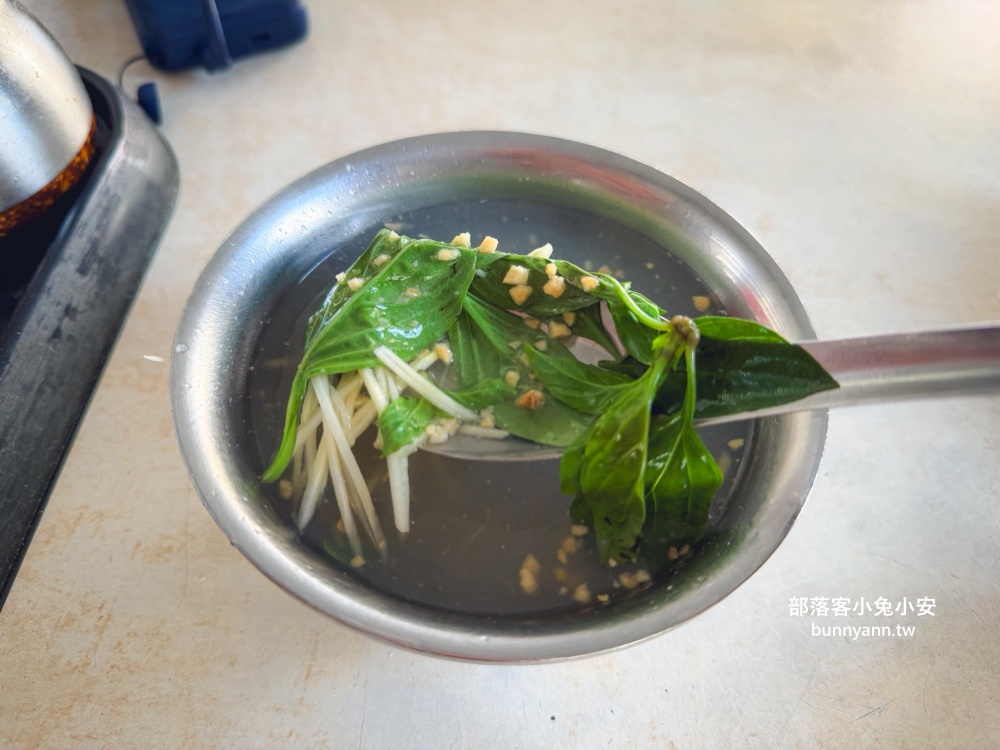 台北【阿川蚵仔麵線】每碗麵線內的蚵仔肥美、大腸入味好好吃 台北【阿川蚵仔麵線】每碗麵線內的蚵仔肥美、大腸入味好好吃