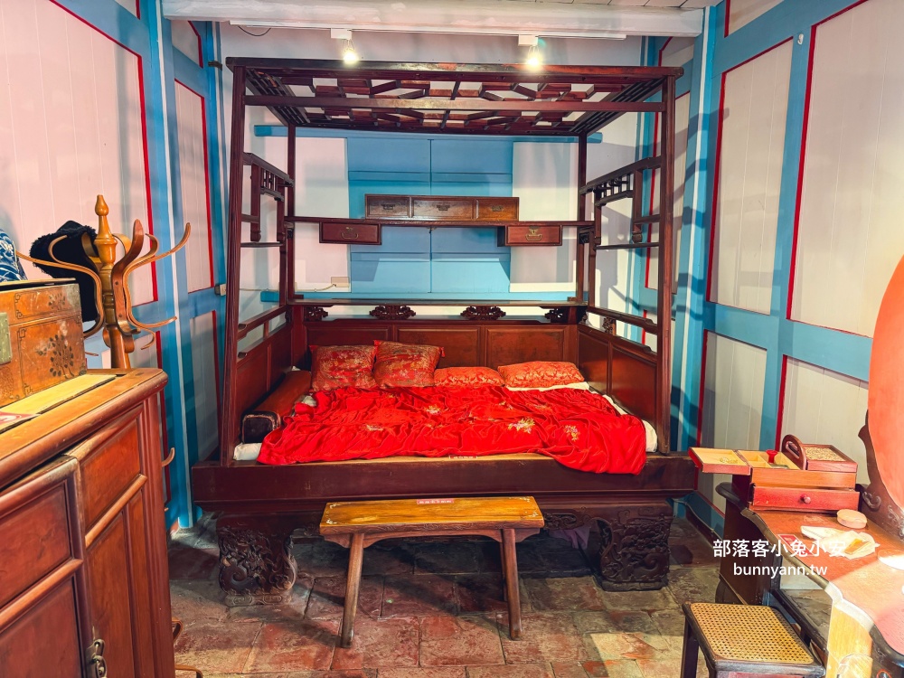 台中【霧峰林家宮保第園區】最大特色就是園區內古色古香三合院與戲台真好拍照 台中【霧峰林家宮保第園區】最大特色就是園區內古色古香三合院與戲台真好拍照