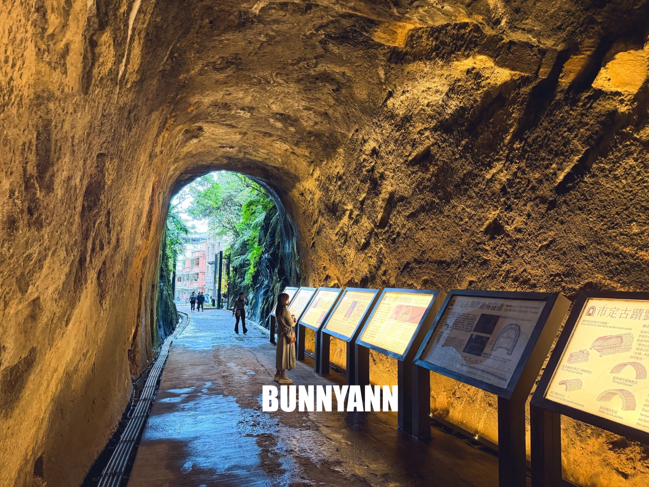 基隆【劉銘傳隧道】全台唯一百年鐵路隧道,走進神隱少女山洞秘境,開放時間、停車地點全攻略。 基隆【劉銘傳隧道】全台唯一百年鐵路隧道,走進神隱少女山洞秘境,開放時間、停車地點全攻略。