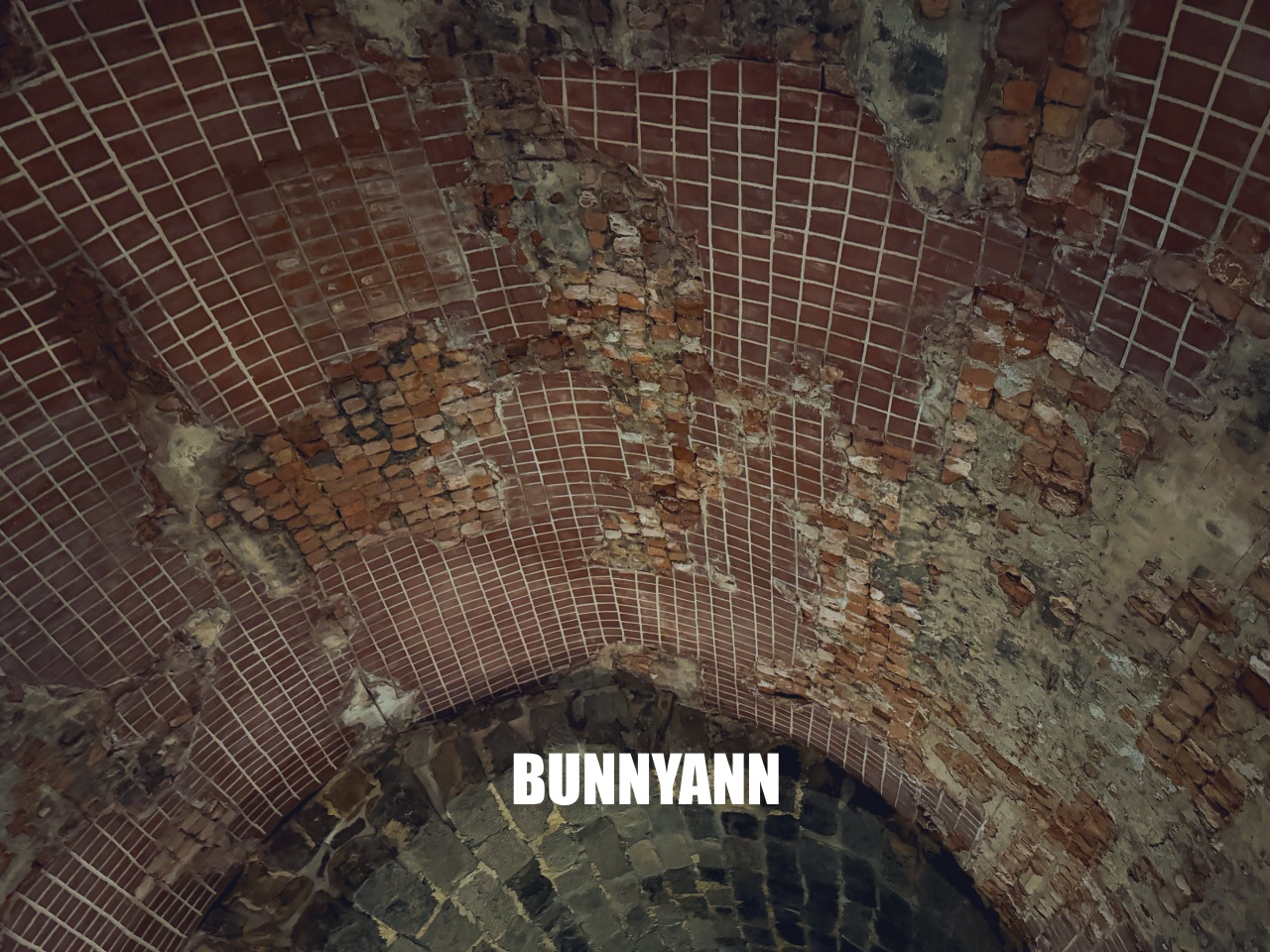 基隆【劉銘傳隧道】全台唯一百年鐵路隧道,走進神隱少女山洞秘境,開放時間、停車地點全攻略。 基隆【劉銘傳隧道】全台唯一百年鐵路隧道,走進神隱少女山洞秘境,開放時間、停車地點全攻略。