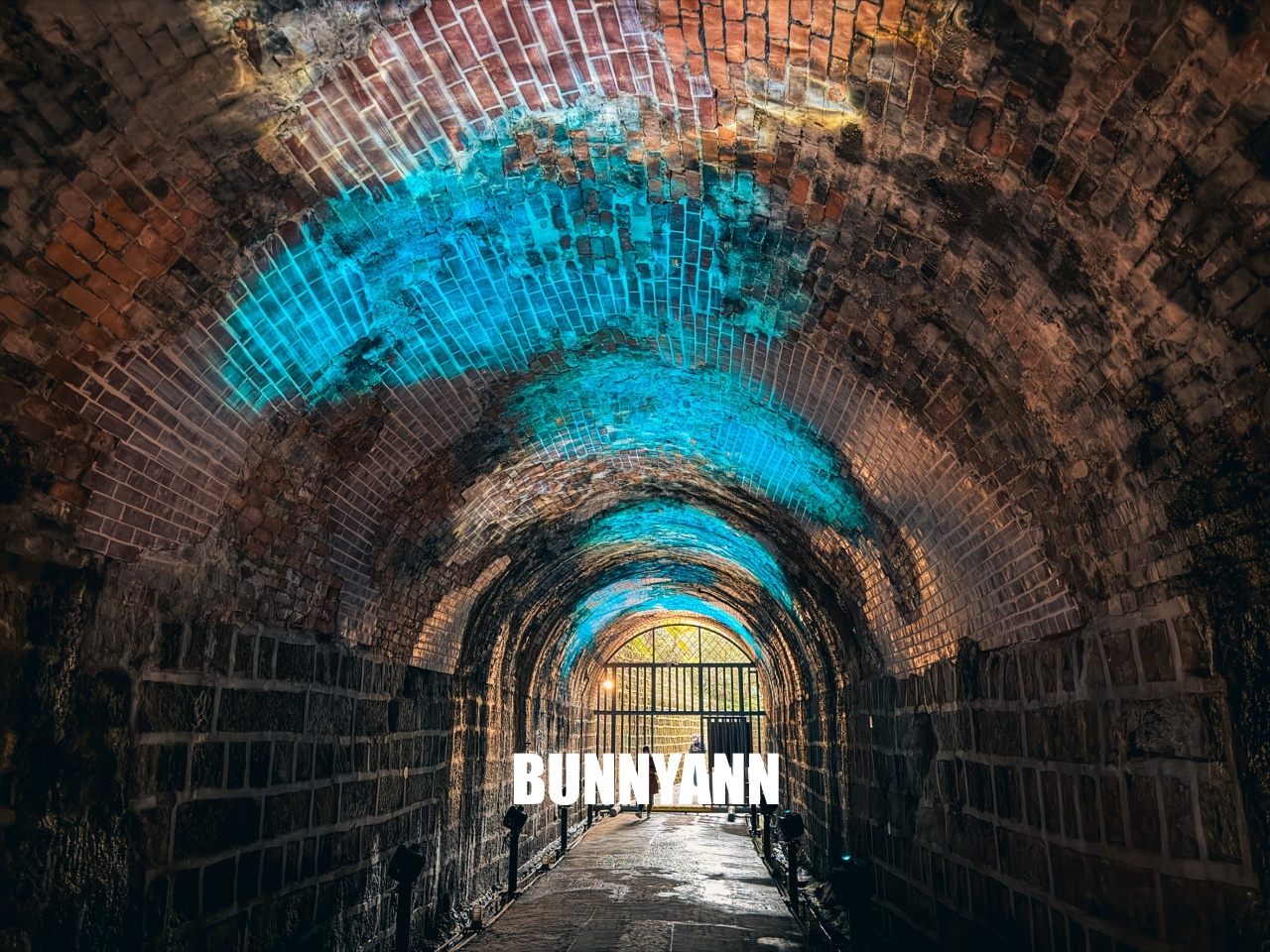 基隆【劉銘傳隧道】全台唯一百年鐵路隧道,走進神隱少女山洞秘境,開放時間、停車地點全攻略。 基隆【劉銘傳隧道】全台唯一百年鐵路隧道,走進神隱少女山洞秘境,開放時間、停車地點全攻略。