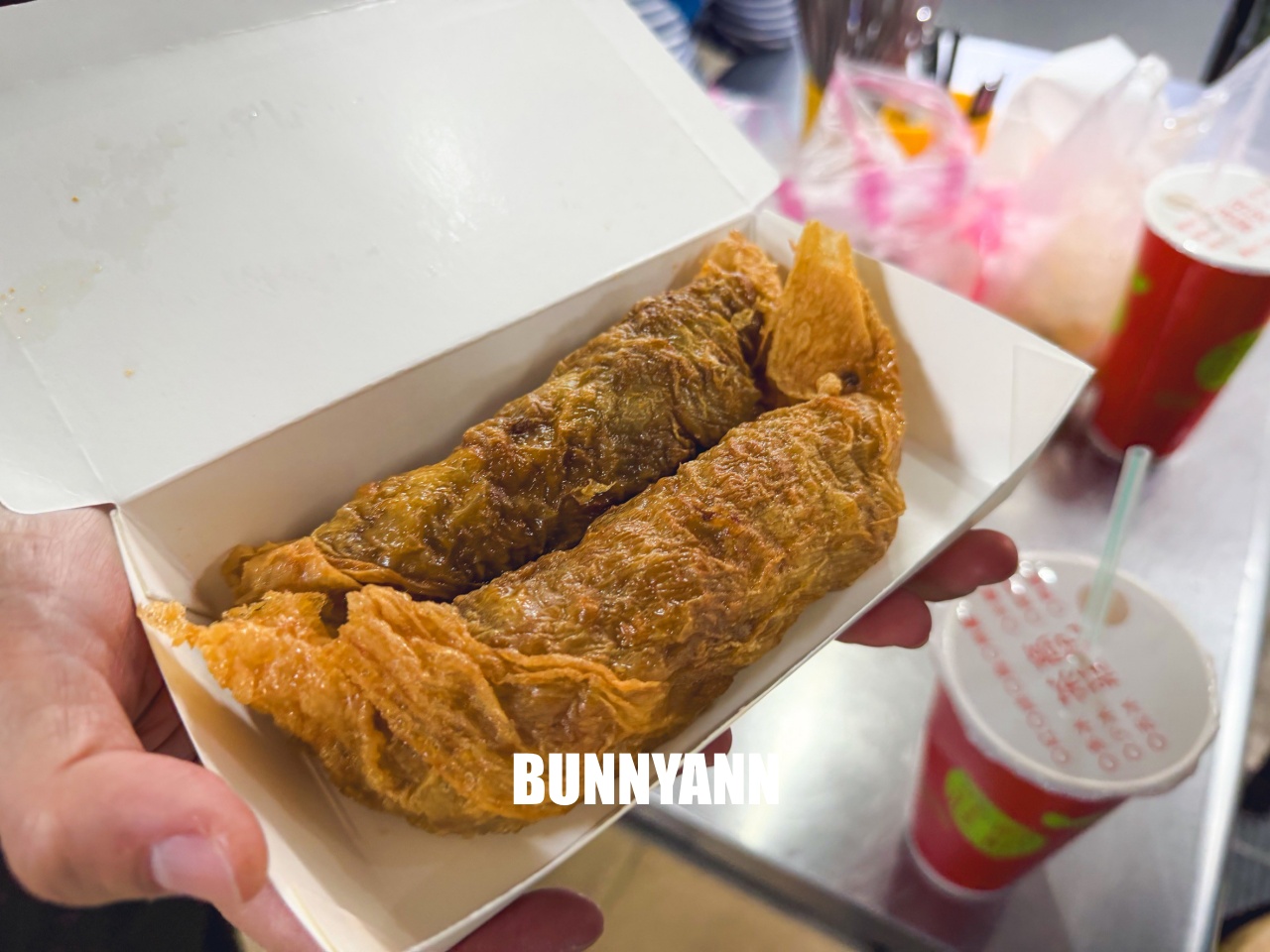 北投市場鼎邊銼雞捲!國寶級阿嬤現包,金黃酥脆古早味,晚來吃不到的排隊名店。 北投市場鼎邊銼雞捲!國寶級阿嬤現包,金黃酥脆古早味,晚來吃不到的排隊名店。