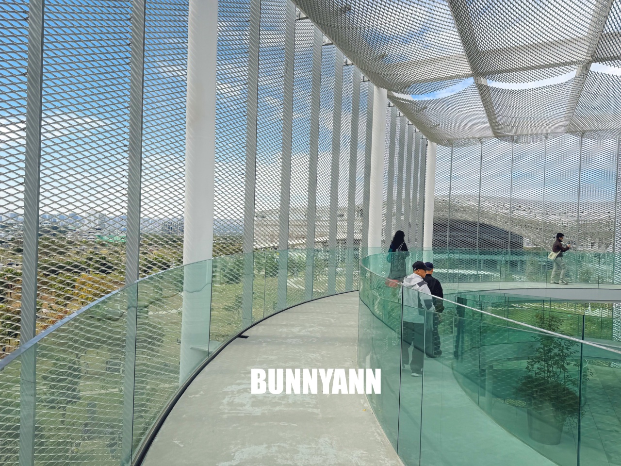 台中【臺中綠美圖】絕美公園中的圖書館,白色森林、雲朵閱讀區、親子停車全攻略。 台中【臺中綠美圖】絕美公園中的圖書館,白色森林、雲朵閱讀區、親子停車全攻略。