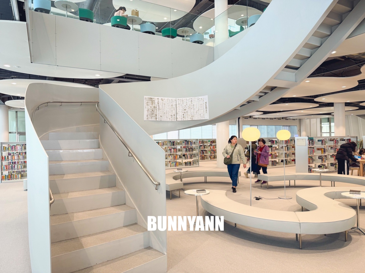 台中【臺中綠美圖】絕美公園中的圖書館,白色森林、雲朵閱讀區、親子停車全攻略。 台中【臺中綠美圖】絕美公園中的圖書館,白色森林、雲朵閱讀區、親子停車全攻略。