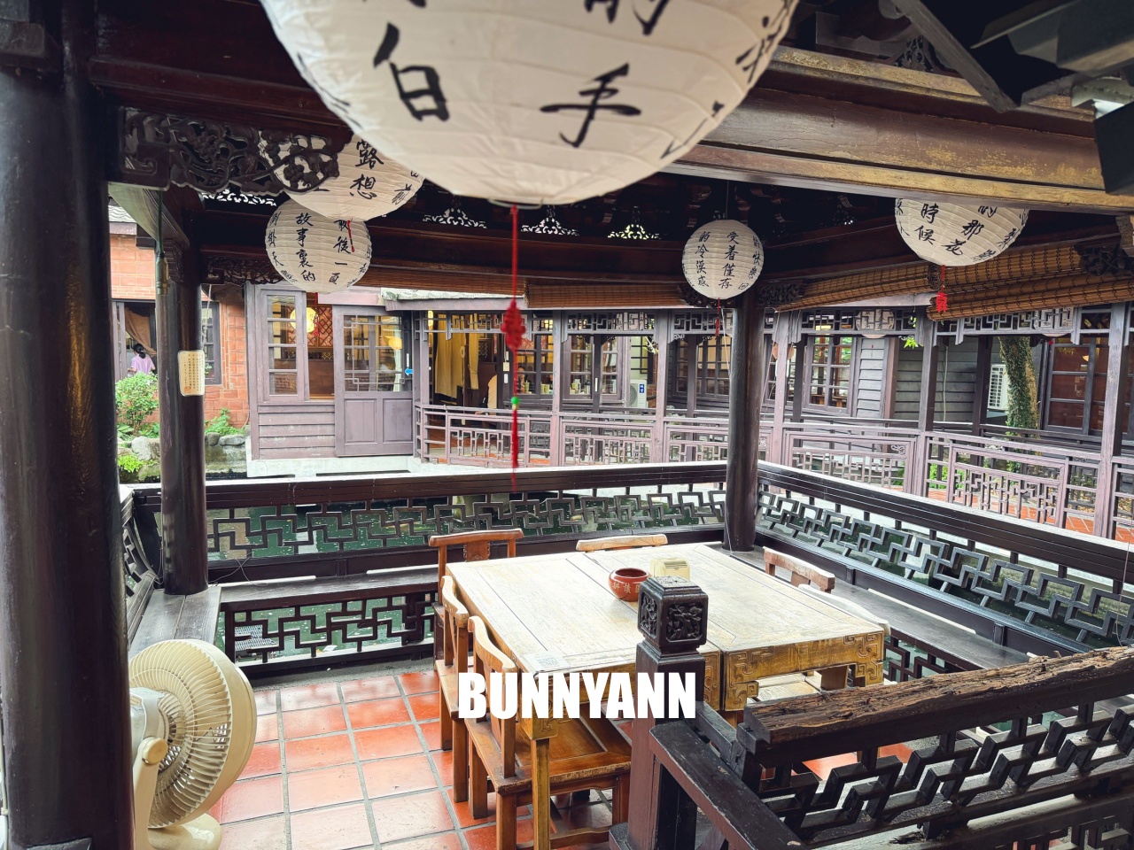 台中【耕讀園國光店】隱藏版江南風庭園茶館,拍照吃火鍋、不限時聚餐好去處。 台中【耕讀園國光店】隱藏版江南風庭園茶館,拍照吃火鍋、不限時聚餐好去處。