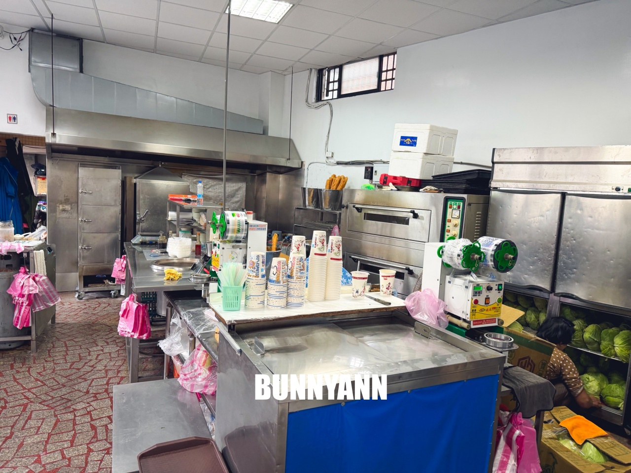 萬里美食【萬里豆漿伯】第三代接手一甲子美味，必吃粉漿蛋餅與美味油飯。