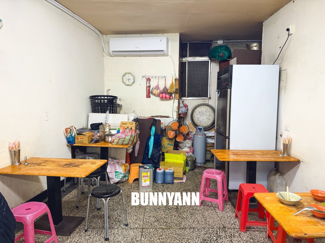 板橋【蔡家排骨飯】福德市場40年排骨飯老字號!免費味噌湯真的很經濟實惠 板橋【蔡家排骨飯】福德市場40年排骨飯老字號!免費味噌湯真的很經濟實惠