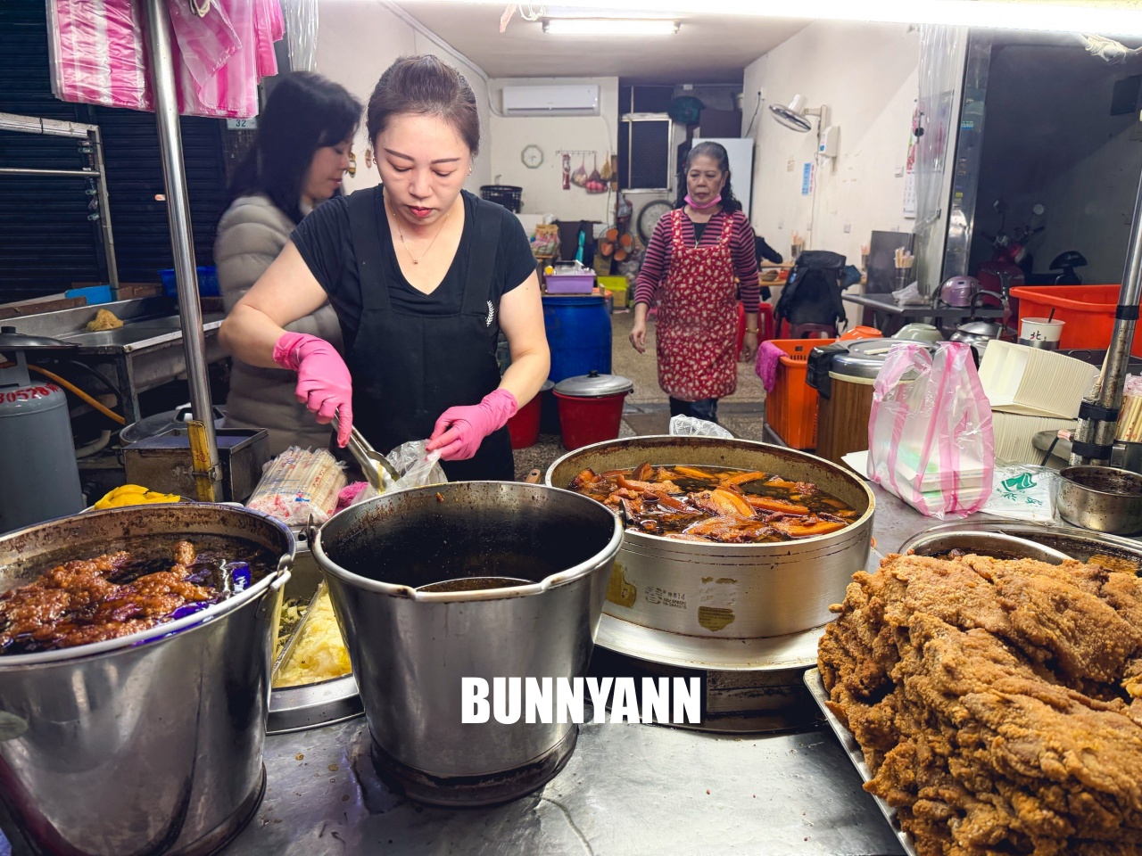 板橋【蔡家排骨飯】福德市場40年排骨飯老字號!免費味噌湯真的很經濟實惠 板橋【蔡家排骨飯】福德市場40年排骨飯老字號!免費味噌湯真的很經濟實惠