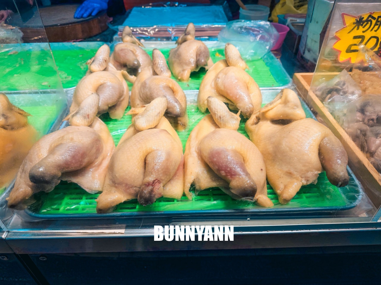 北投美食【一順鹽水雞】還沒開攤就排隊,在地人瘋搶的隱藏版美味煙燻雞。 北投美食【一順鹽水雞】還沒開攤就排隊,在地人瘋搶的隱藏版美味煙燻雞。