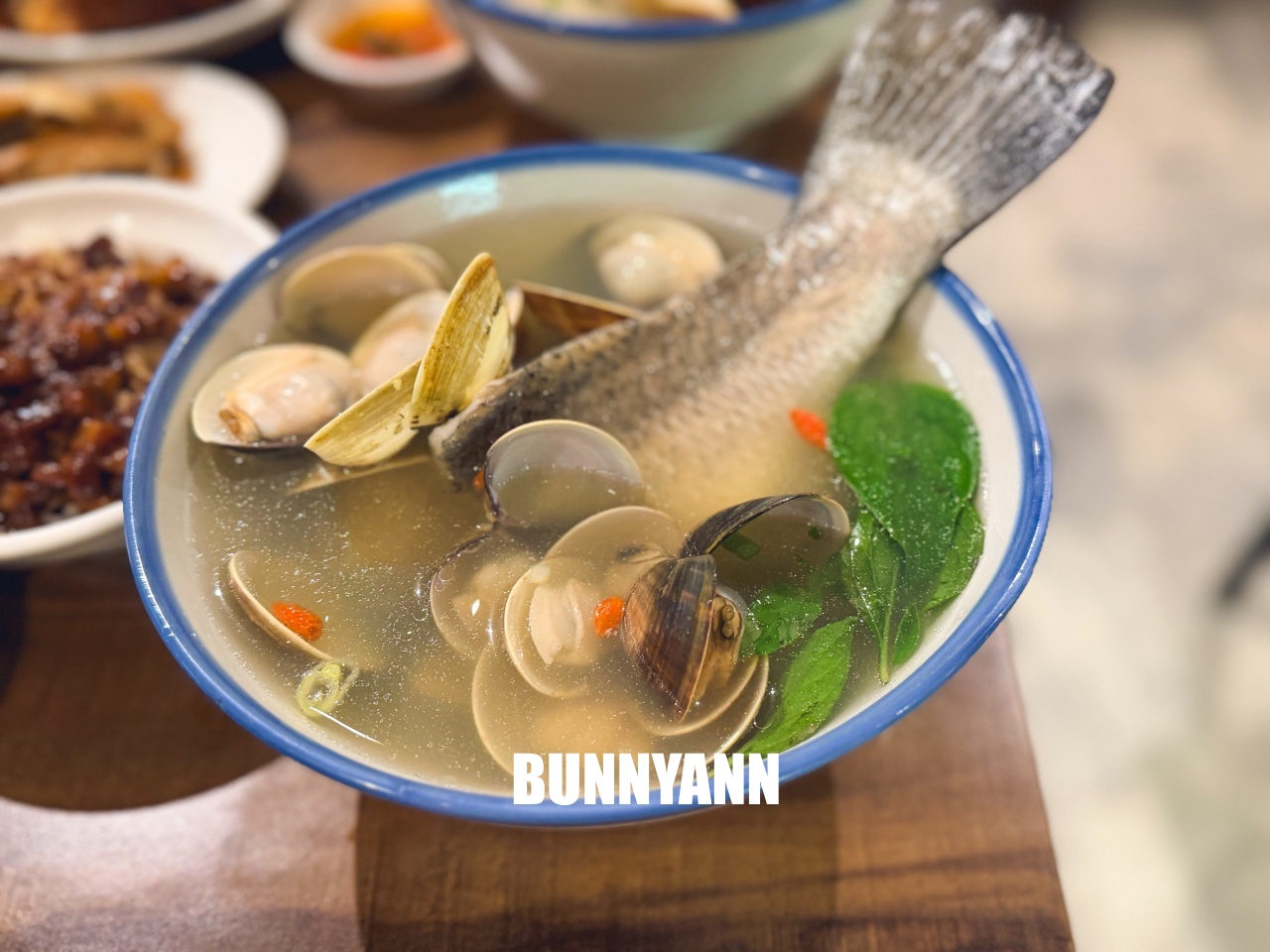 新店【超人鱸魚】人氣版清燉文蛤鱸魚湯一賣數十個年頭 新店【超人鱸魚】人氣版清燉文蛤鱸魚湯一賣數十個年頭