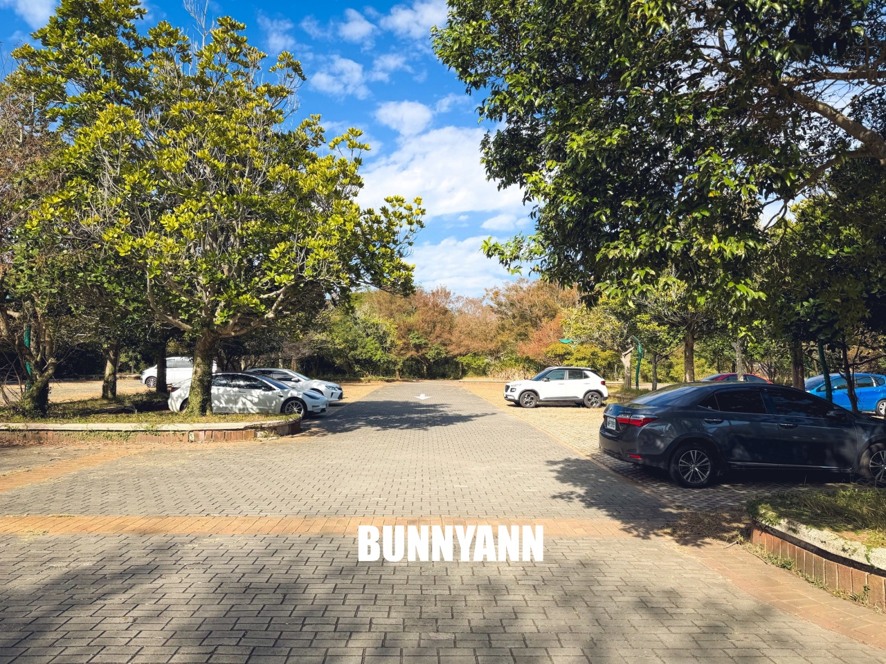 台中親子【台中都會公園】草地野餐、騎腳踏車、放風箏,免門票一日遊攻略。 台中親子【台中都會公園】草地野餐、騎腳踏車、放風箏,免門票一日遊攻略。