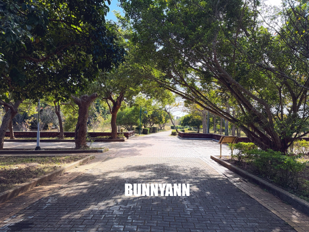 台中親子【台中都會公園】草地野餐、騎腳踏車、放風箏,免門票一日遊攻略。 台中親子【台中都會公園】草地野餐、騎腳踏車、放風箏,免門票一日遊攻略。