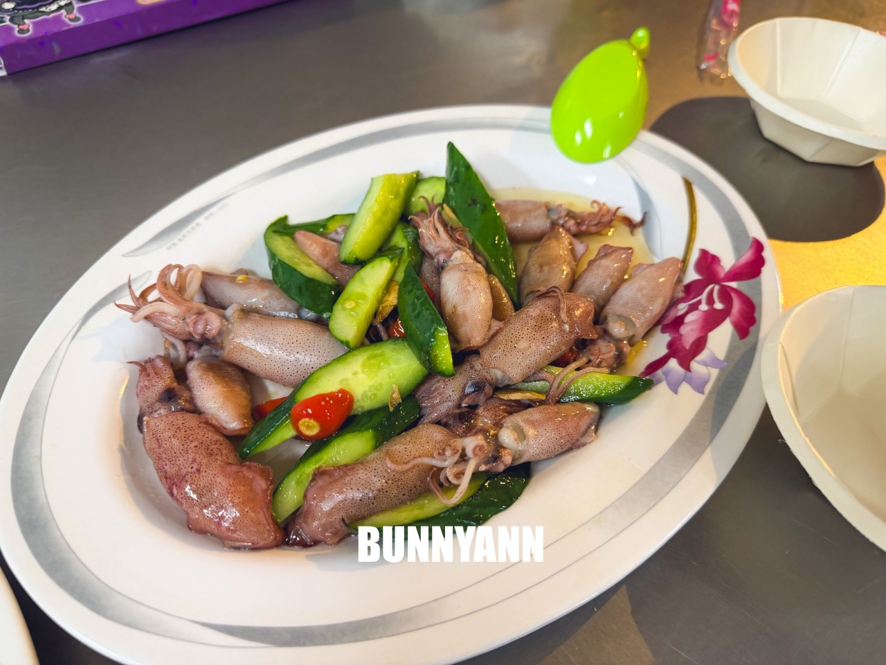 新北【金包里鴨肉】蠻好吃的金山鴨肉，炒麵跟小卷也是招牌菜色必吃