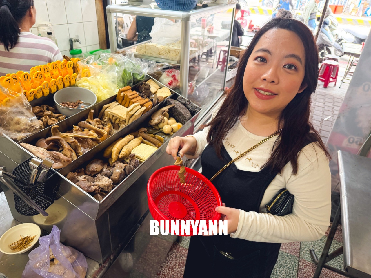 台南【陳家汕頭意麵】公園南路超人氣老店，必點手工魚冊與乾意麵，滷味也好吃