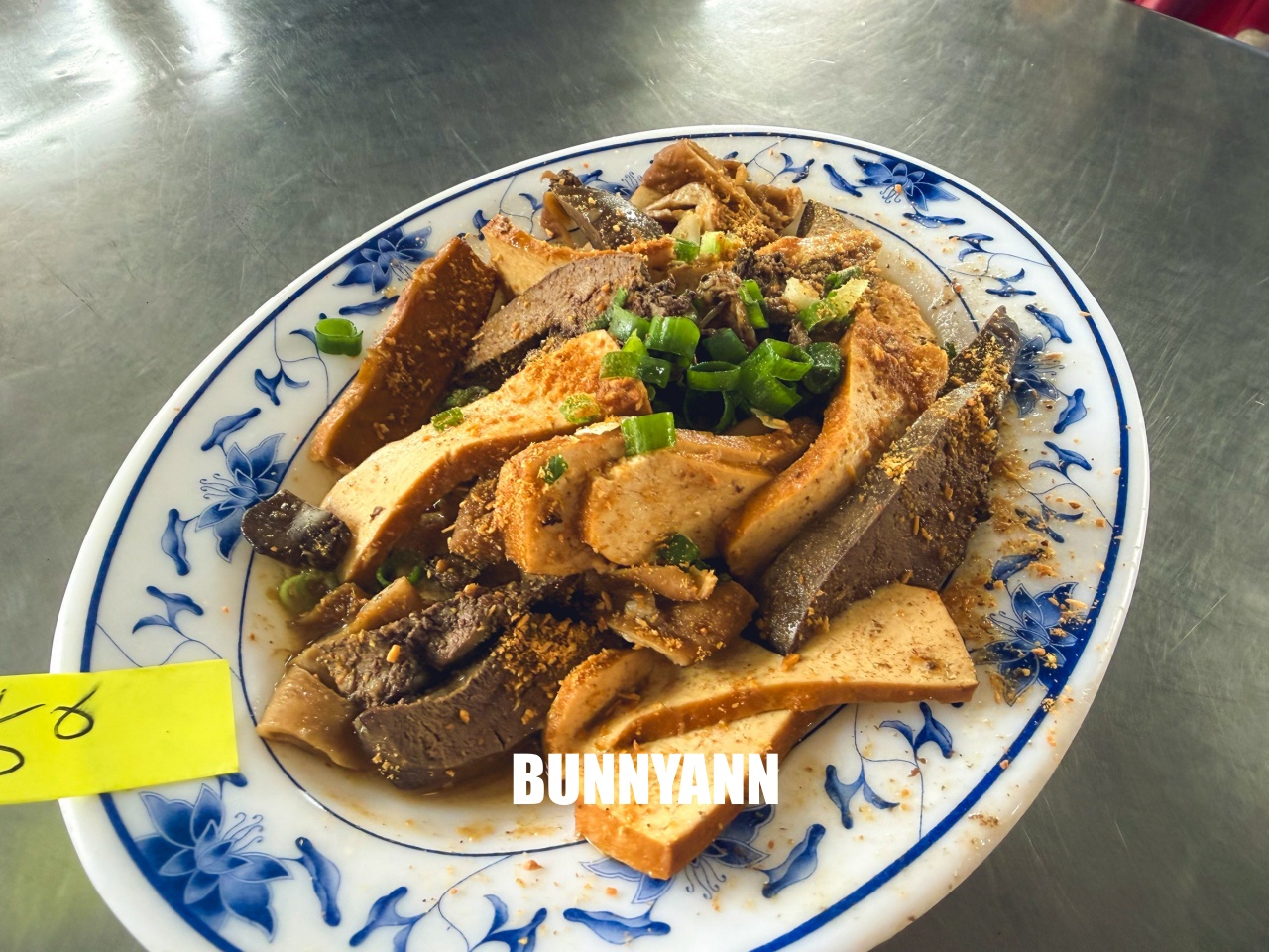 台南【陳家汕頭意麵】公園南路超人氣老店，必點手工魚冊與乾意麵，滷味也好吃