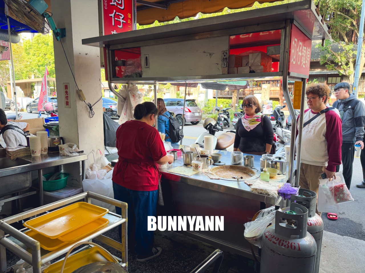 台中【陳記蚵仔麵線】第五市場超人氣蚵仔大腸麵線糊一賣就是30年 台中【陳記蚵仔麵線】第五市場超人氣蚵仔大腸麵線糊一賣就是30年