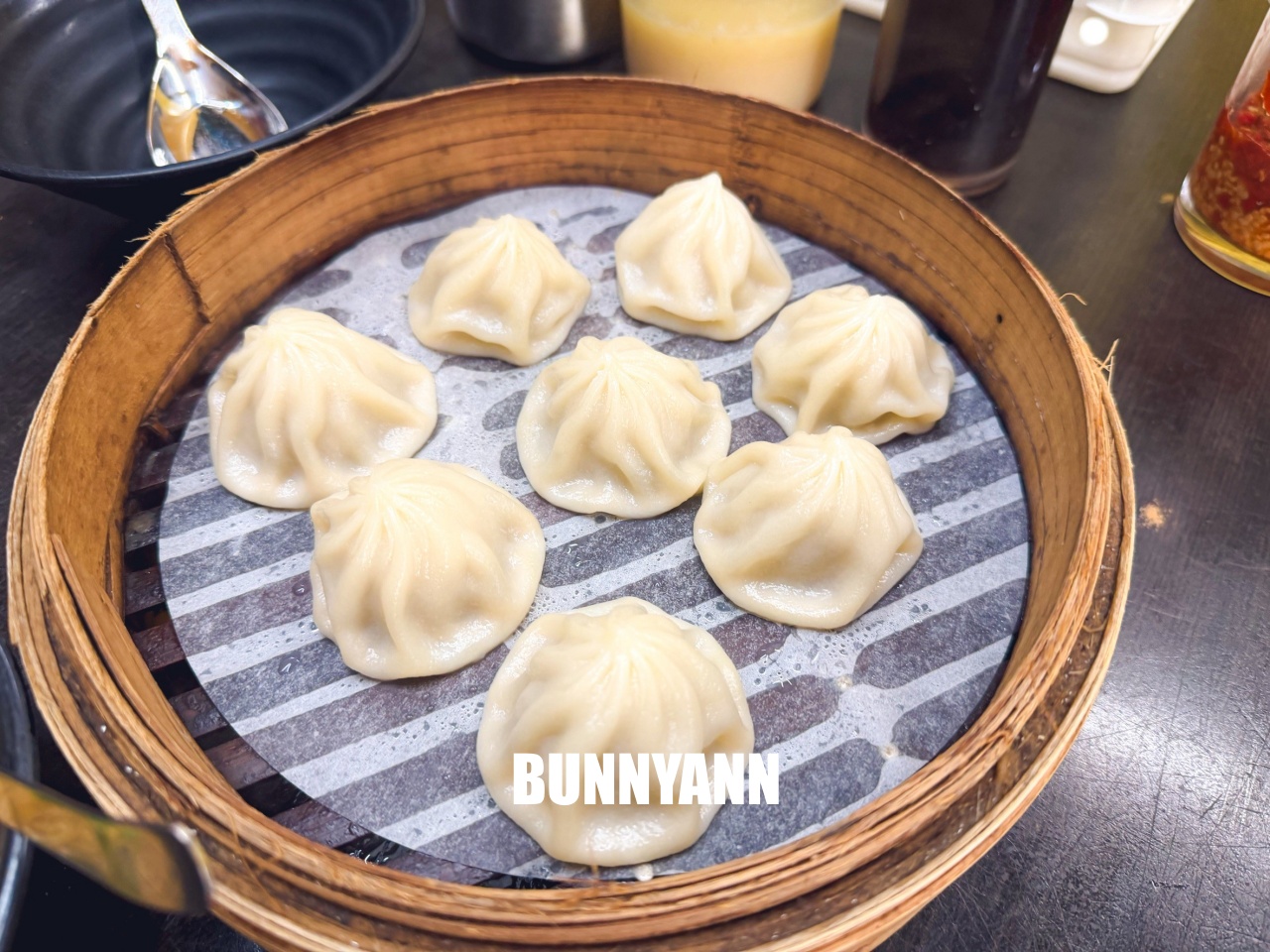 台北【黃金麵線】人氣版蚵仔大腸麵線糊一賣數十個年頭 台北【黃金麵線】人氣版蚵仔大腸麵線糊一賣數十個年頭