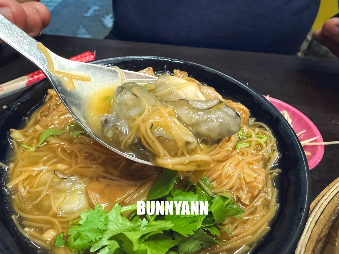 台北【黃金麵線】人氣版蚵仔大腸麵線糊一賣數十個年頭 台北【黃金麵線】人氣版蚵仔大腸麵線糊一賣數十個年頭