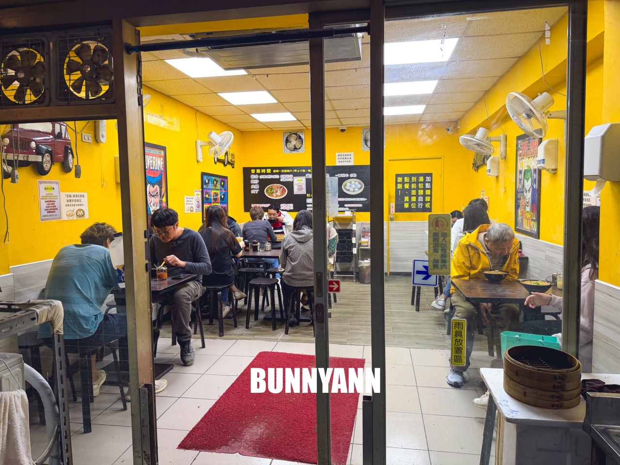 台北【黃金麵線】人氣版蚵仔大腸麵線糊一賣數十個年頭 台北【黃金麵線】人氣版蚵仔大腸麵線糊一賣數十個年頭