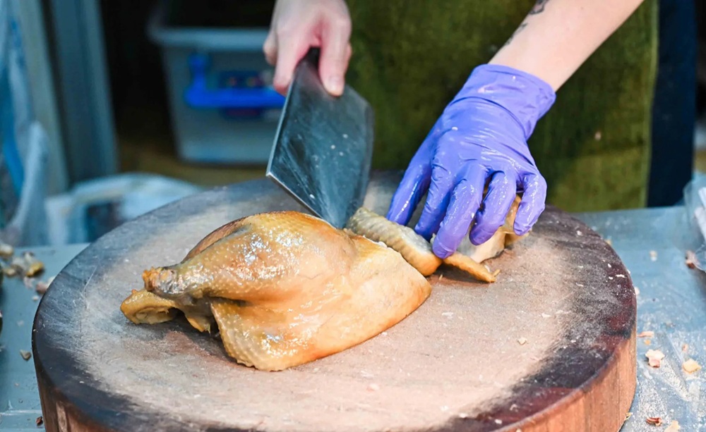 北投美食【一順鹽水雞】還沒開攤就排隊,在地人瘋搶的隱藏版美味煙燻雞。 北投美食【一順鹽水雞】還沒開攤就排隊,在地人瘋搶的隱藏版美味煙燻雞。