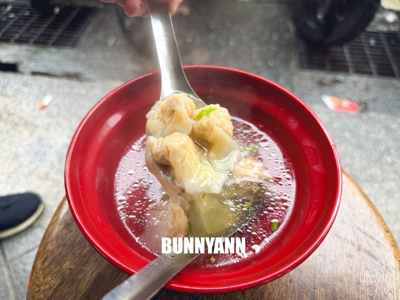 基隆美食【三角窗麵擔】隱藏巷弄內的60年老味道，一碗乾麵只要30元超佛心！