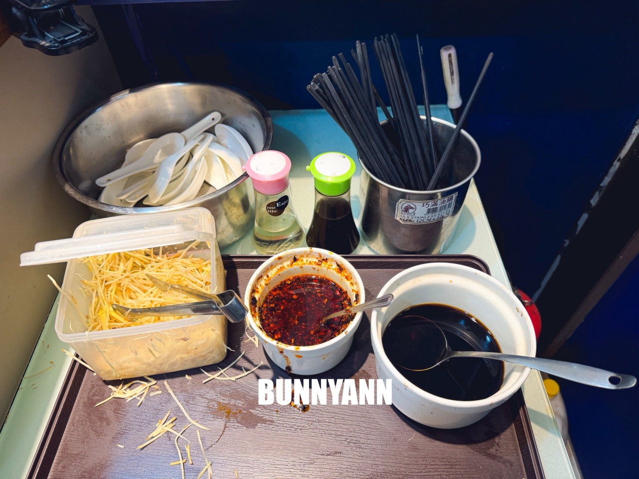 嘉義美食【京站永春湯包麵館】嘉義版鼎泰豐！現點現包皮薄爆汁超誘人，CP值高到爆棚！