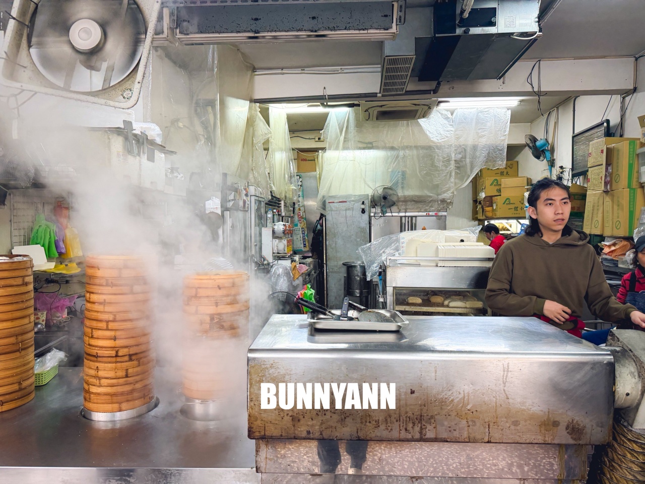 蘆洲信義豆漿，現蒸小籠包一粒只要10元，在地人激推的銅板價超強早餐店！