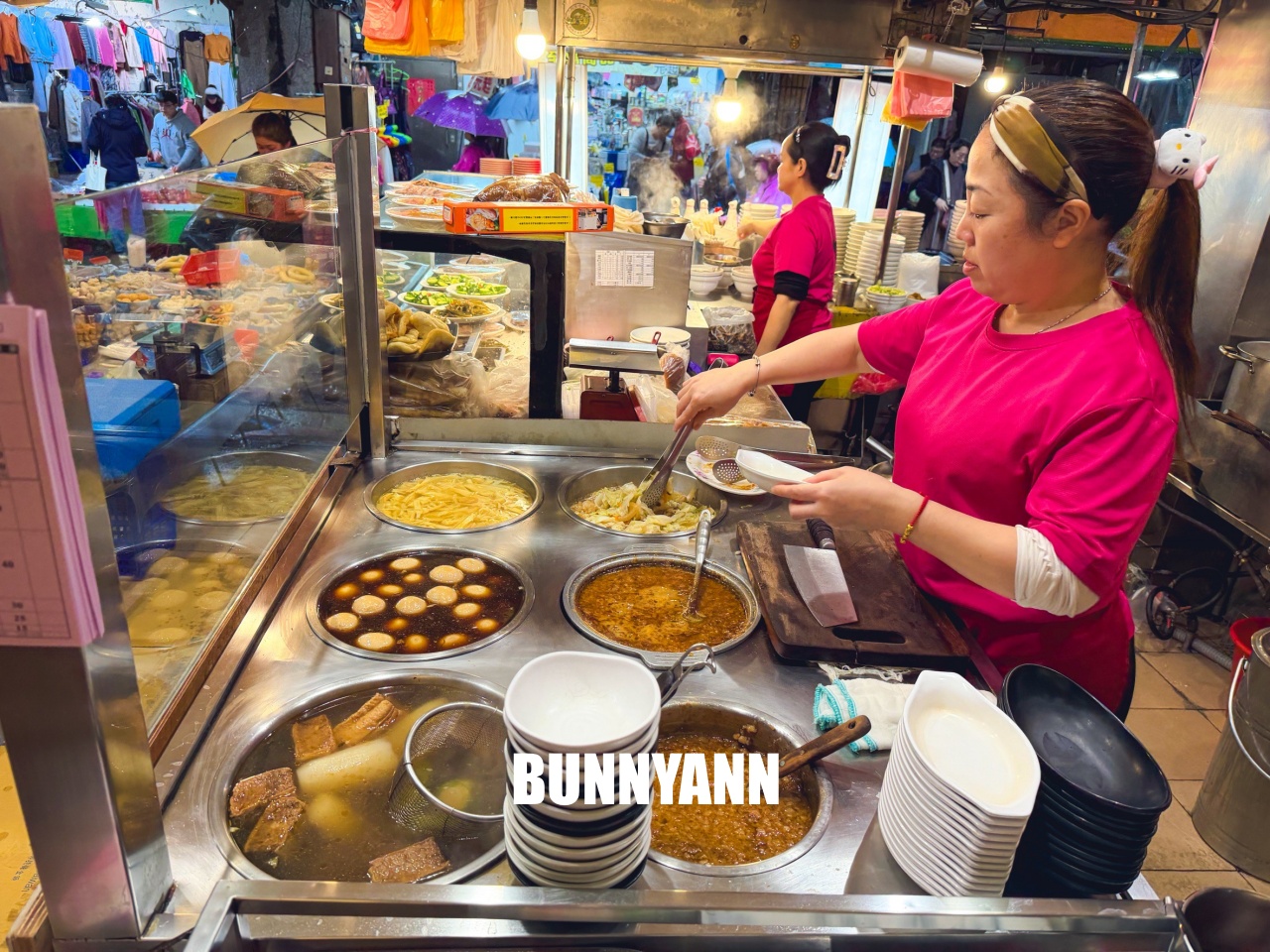 汐止金豊八寶冬粉，藏在市場內的人氣麵店，湯頭清甜配料滿滿一大碗好滿足！