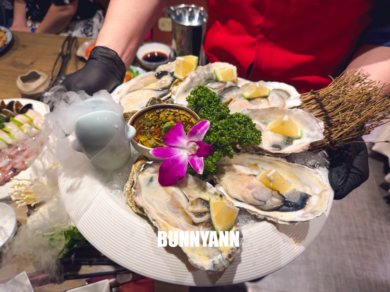 台北信義區美食「君曜雞湯」，被譽為雞湯界的LV！濃郁金黃湯頭超銷魂，包廂聚餐推薦
