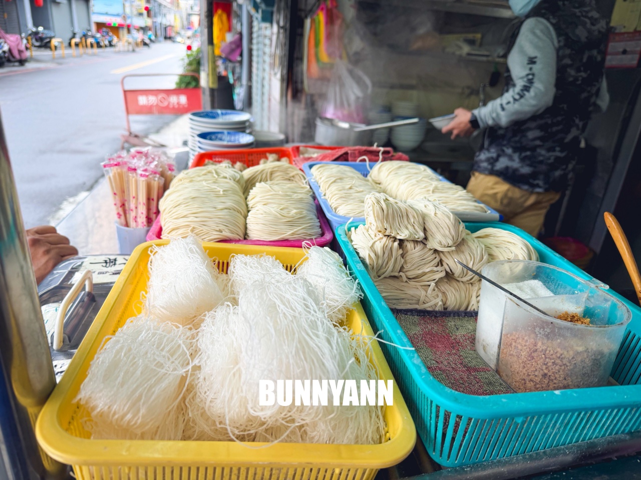 宜蘭最強古早味!景德炸醬麵,一碗麵配魚丸餛飩湯,是在地人最愛的早餐組合! 宜蘭最強古早味!景德炸醬麵,一碗麵配魚丸餛飩湯,是在地人最愛的早餐組合!