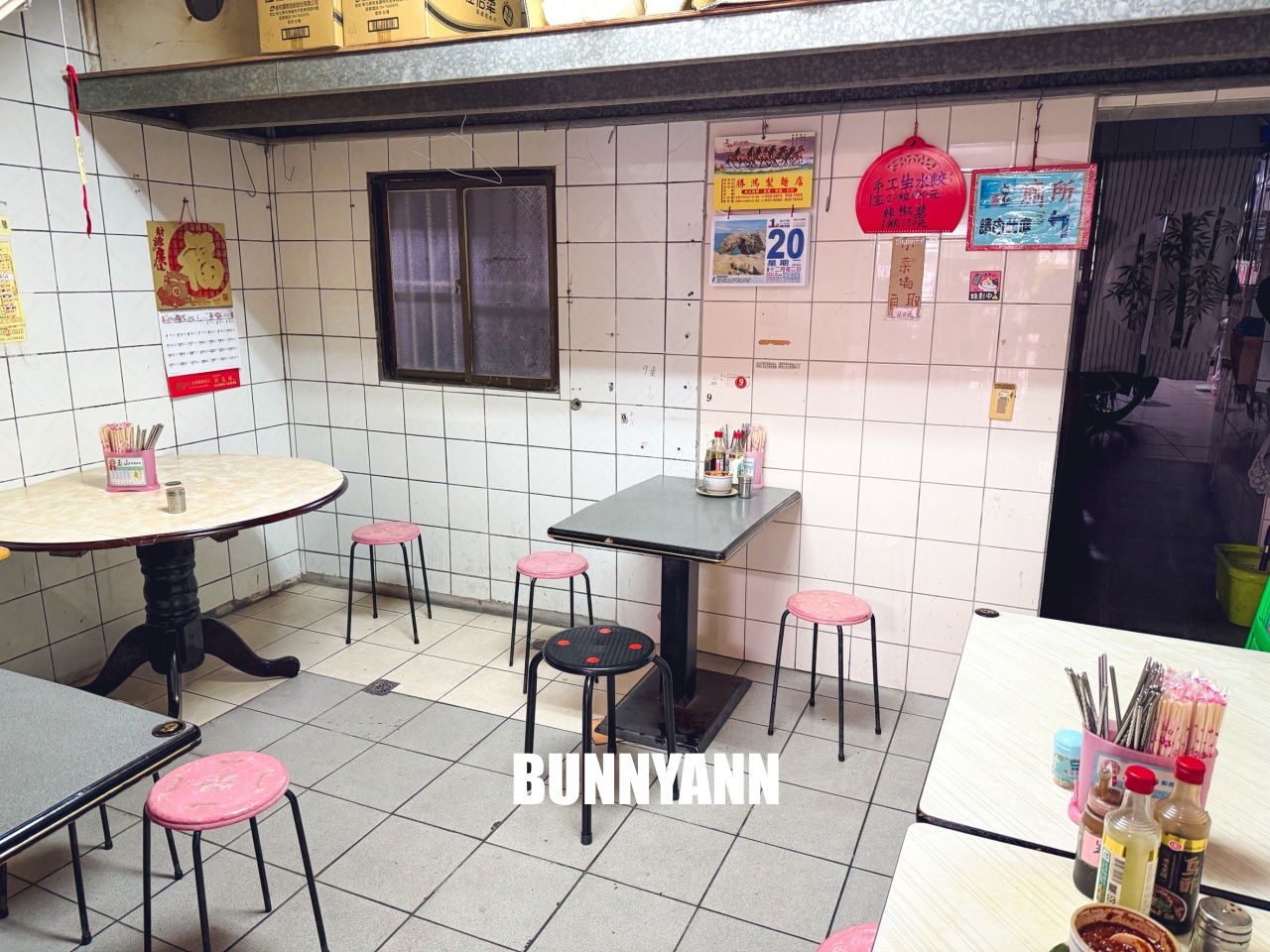 宜蘭最強古早味！景德炸醬麵，一碗麵配魚丸餛飩湯，是在地人最愛的早餐組合！