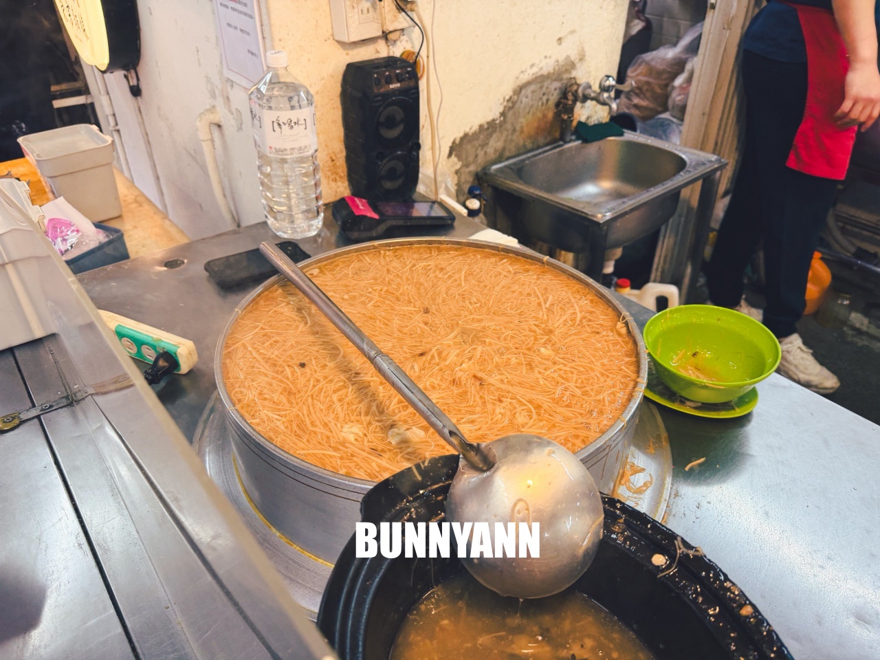 士林【劍潭榮宗麵線】30年劍潭老麵線攤，好吃的蚵仔大腸麵線在這裡