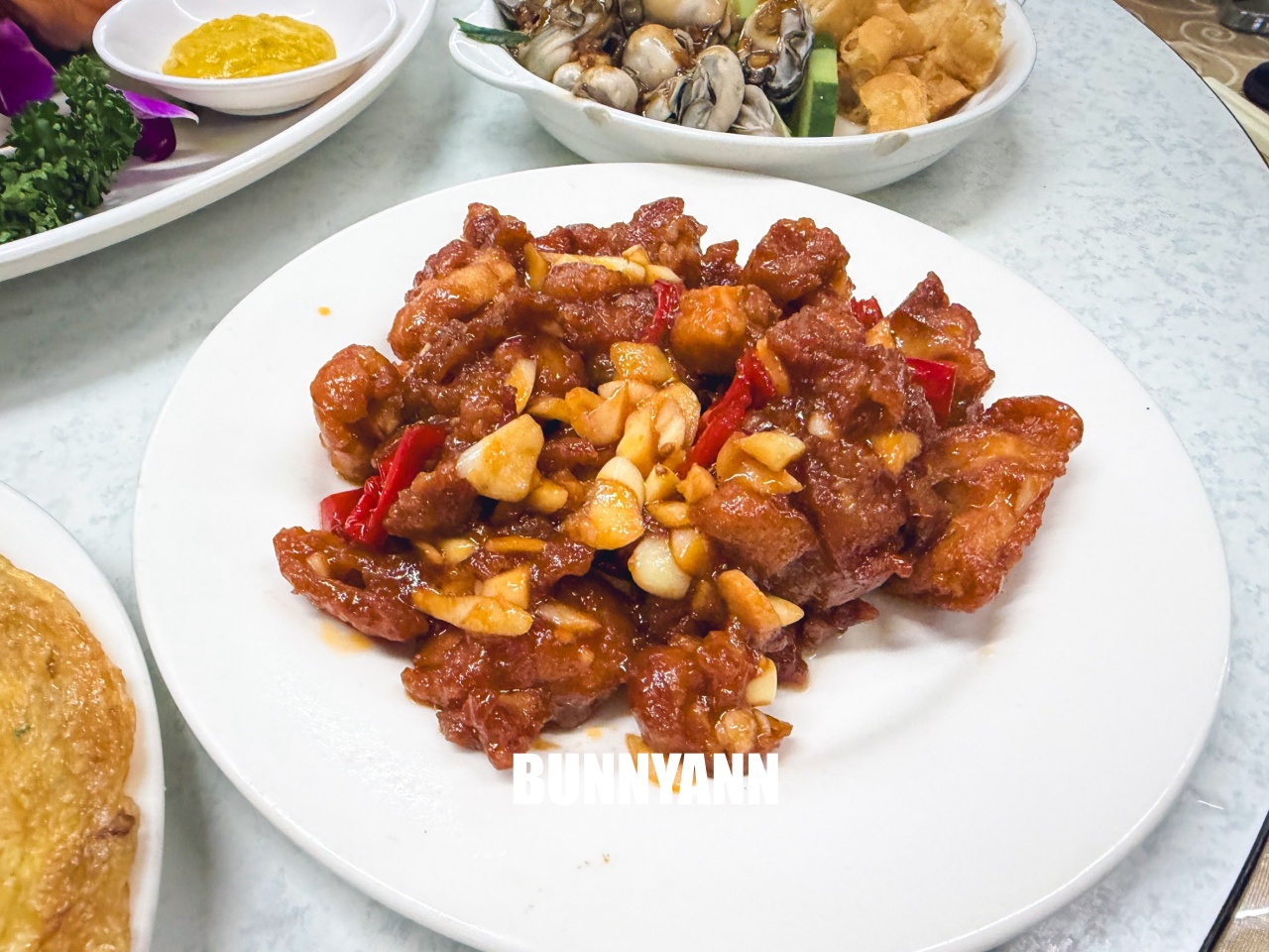 台北美食【湘鼎坊】經國先生御廚操刀！超狂砂鍋魚頭750元吃到撐，熱炒CP值高到嚇人。