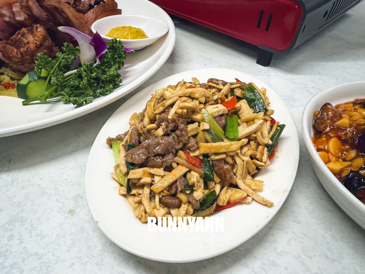 台北美食【湘鼎坊】經國先生御廚操刀！超狂砂鍋魚頭750元吃到撐，熱炒CP值高到嚇人。