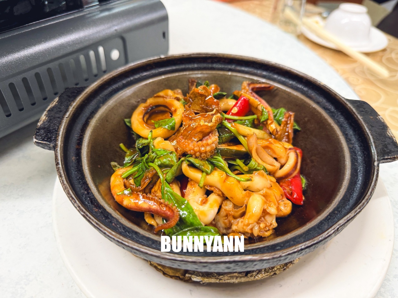 台北美食【湘鼎坊】經國先生御廚操刀！超狂砂鍋魚頭750元吃到撐，熱炒CP值高到嚇人。