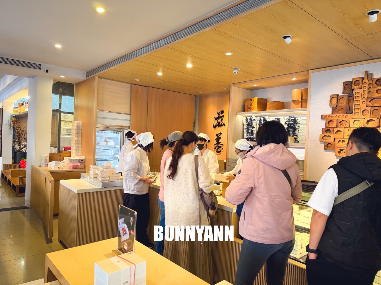 台北迪化街必吃！滋養和菓子，草莓大福期間限定，最中餅現烤超美味！