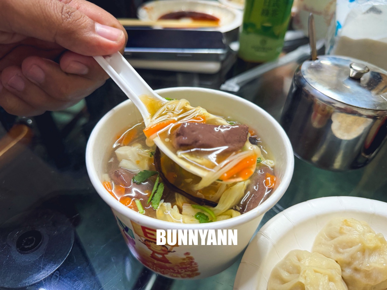 台北美食【發哥筍湯包】巷弄民宅二樓的隱藏版湯包,筍包鮮甜嫩口,酸辣湯料超多! 台北美食【發哥筍湯包】巷弄民宅二樓的隱藏版湯包,筍包鮮甜嫩口,酸辣湯料超多!